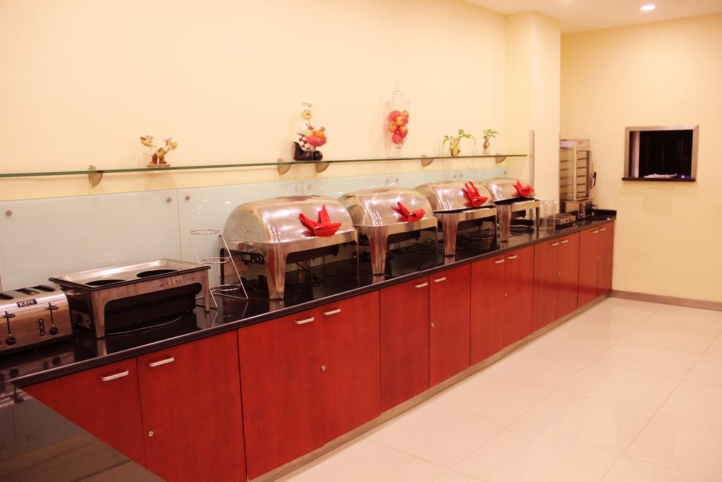 Hanting Express Shanghai Jinqiao Middle Yanggao Road Exterior photo